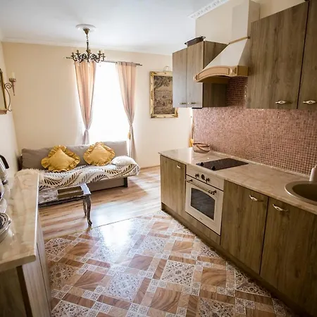 Obok Poczty Blisko Rynku *