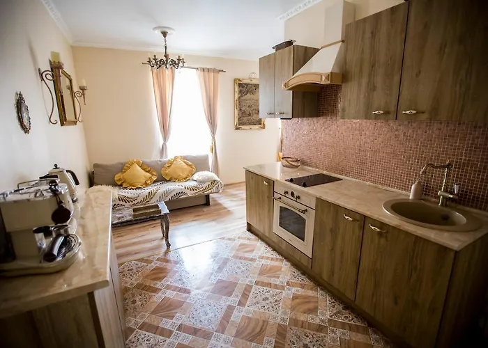 Obok Poczty Blisko Rynku *